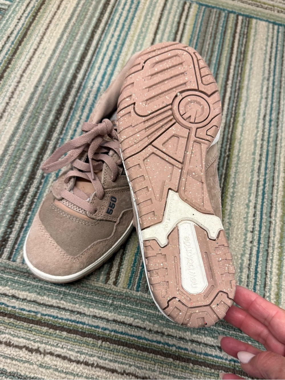 New Balance 550 Mushroom Suede Sneakers BBW550RD | Women’s 8 NWOT - Picture 10 of 12